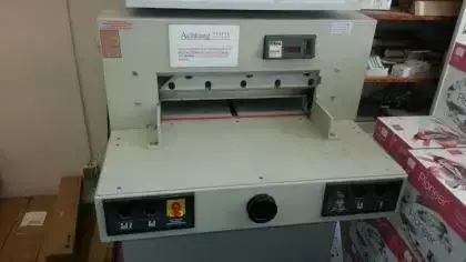 Ideal 5221-90 — Papierschneidemaschinen — gebraucht kaufen | 123Machinery