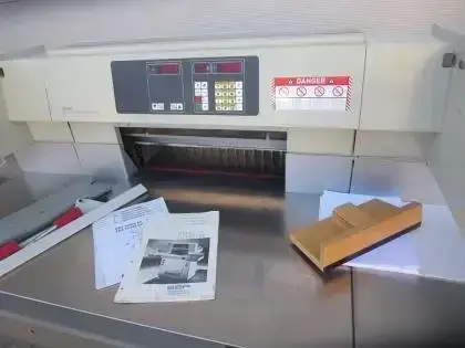 EBA Multicut 10/550 CNC — Papierschneidemaschinen — gebraucht kaufen | 123Machinery