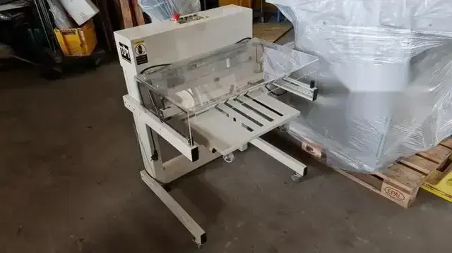 bourg TD-T Zusammentragmaschine — Zusammentragmaschinen — gebraucht kaufen | 123Machinery