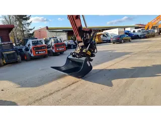 Hyundai 1304 Robex 220LC-9A — Foto 3