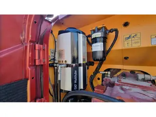 Hyundai 1304 Robex 220LC-9A — Foto 5