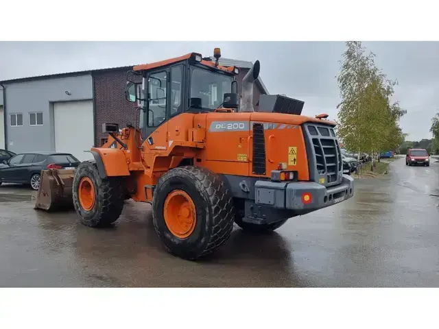 Doosan 980 DL200 — Radlader — gebraucht kaufen | 123Machinery