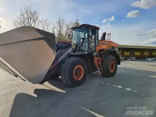 Doosan 456 DL380-7 — Radlader — gebraucht kaufen | 123Machinery