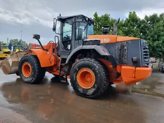 Hitachi 456 ZW250 — Foto 2