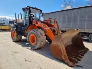 Hitachi 456 ZW220 — Foto 2