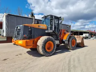Hitachi 456 ZW220 — Foto 6
