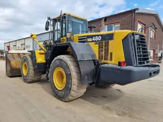 Komatsu 980 WA480-6 — Radlader — gebraucht kaufen | 123Machinery