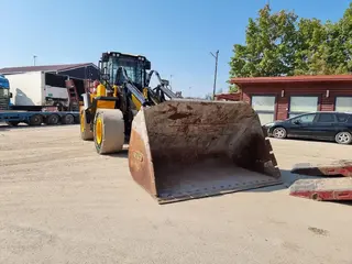 JCB 457 L220D — Foto 4