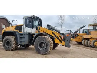 Liebherr 821 L566 — Foto 5
