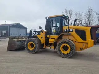 JCB 427 L180E — Foto 3