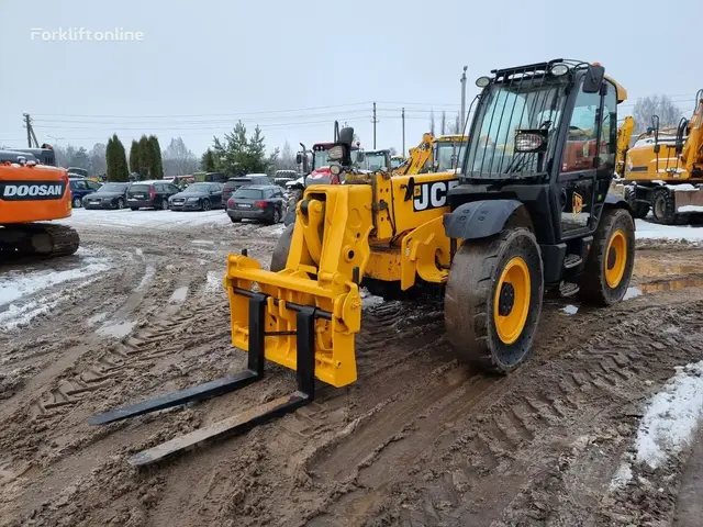 JCB 4CX 560-80 — Teleskopstapler — gebraucht kaufen | 123Machinery