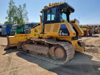 Komatsu 1 tonne D61PXi-23 — Planierraupen — gebraucht kaufen | 123Machinery