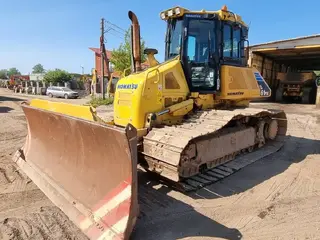 Komatsu 1 tonne D61PXi-23 — Foto 7