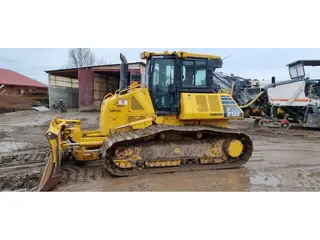 Komatsu 1 tonne D61PX-24 — Foto 3