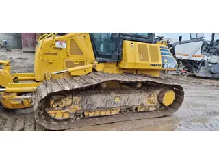 Komatsu 1 tonne D61PX-24 — Foto 6