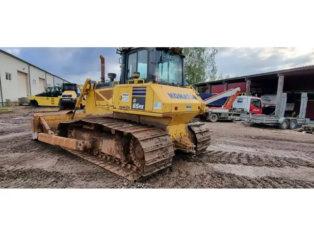 Komatsu D65PX-17 — Planierraupen — gebraucht kaufen | 123Machinery