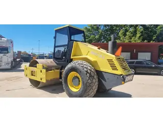 BOMAG BW211D-3 — Foto 2