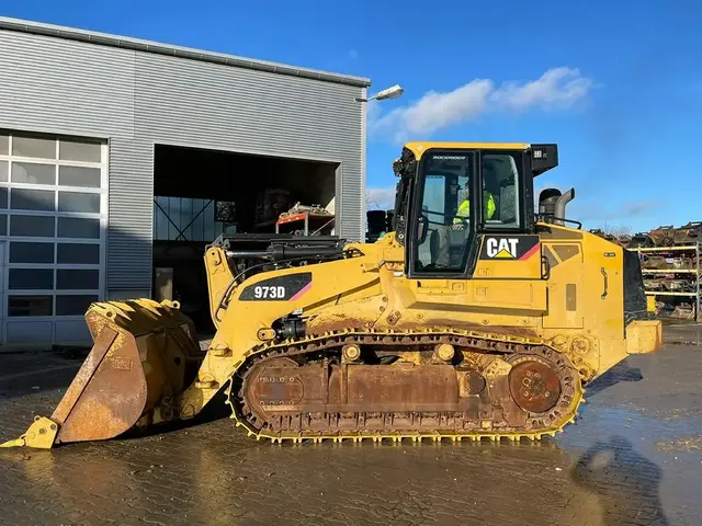 Cat 973 — Laderaupen — gebraucht kaufen | 123Machinery