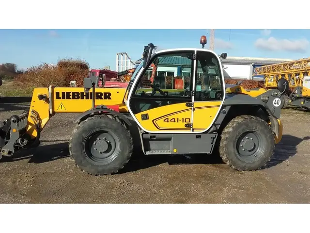 Liebherr TL 441-10 Litronic — Teleskopstapler — gebraucht kaufen | 123Machinery