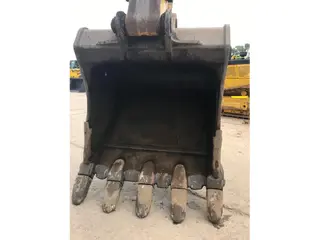 Komatsu PC 490LC-11 — Foto 8
