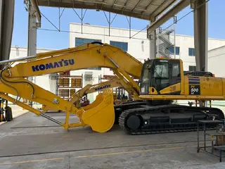 Komatsu PC500LC-10R — Kettenbagger — neu kaufen | 123Machinery