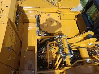 Cat 395 — Foto 10