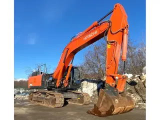Hitachi ZX 350LCN-6 — Foto 3