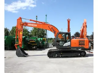 Hitachi ZX220LC-Gi — Kettenbagger — neu kaufen | 123Machinery
