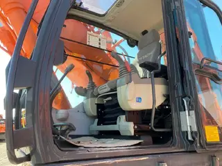 Hitachi ZX470LCH-5 — Foto 8