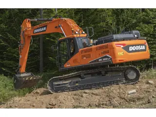 Doosan DX 300 NLC-7 — Kettenbagger — gebraucht kaufen | 123Machinery