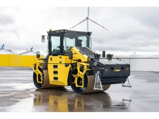 BOMAG BW 154 AP-5 AM — Straßenwalzen — gebraucht kaufen | 123Machinery
