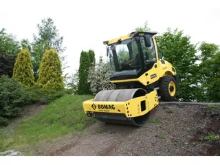 BOMAG BW 145 D-5 PL — Walzenzüge — neu kaufen | 123Machinery