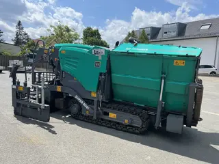 Vögele Super 800i — Asphaltfertiger — gebraucht kaufen | 123Machinery