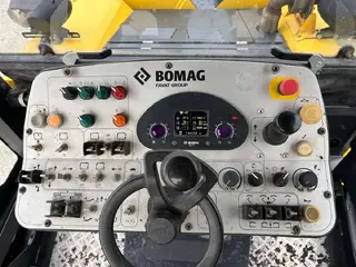 BOMAG BF 300 P-2 S340-2 TV — Foto 8
