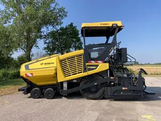 BOMAG BF 600 P-2 S500 — Asphaltfertiger — gebraucht kaufen | 123Machinery