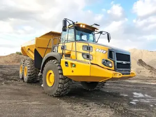 Bell B40E — Knickgelenkte Dumper — gebraucht kaufen | 123Machinery