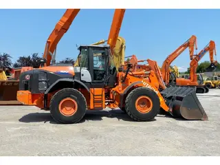 Hitachi ZW180-6 — Foto 2