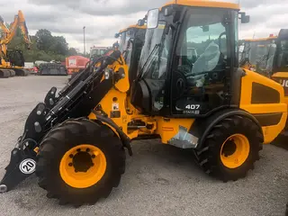 JCB 407 — Foto 2
