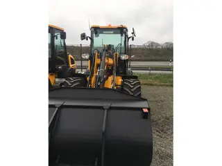 JCB 407 — Foto 5
