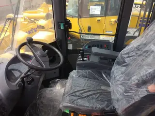 Komatsu WA470-6 — Foto 6