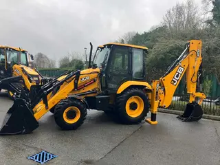 JCB 3CX Sitemaster — Baggerlader — neu kaufen | 123Machinery