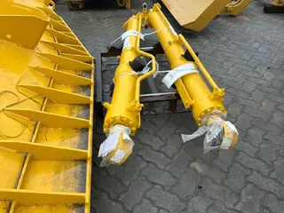 Komatsu D 375 A-6R — Foto 5