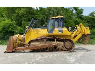 Komatsu D 155A-3 — Planierraupen — gebraucht kaufen | 123Machinery