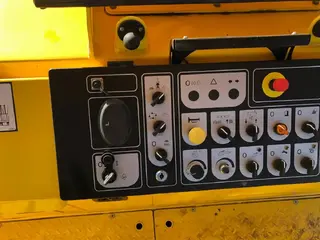 BOMAG BM 1300-30 — Foto 5
