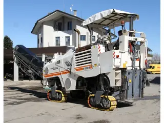 Wirtgen W 1000F — Asphaltfräsen — gebraucht kaufen | 123Machinery