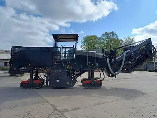 BOMAG BM 2000/65 — Asphaltfräsen — gebraucht kaufen | 123Machinery