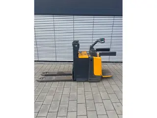 Jungheinrich ERD 220 --> Batterie aus 2019! — Hochhubwagen — gebraucht kaufen | 123Machinery