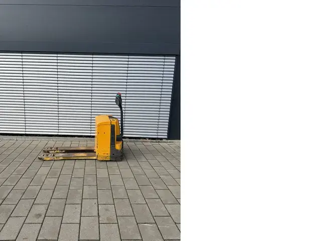 Jungheinrich EJE 118 — Elektrohubwagen — gebraucht kaufen | 123Machinery