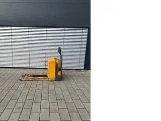 Jungheinrich EJE 118 — Elektrohubwagen — gebraucht kaufen | 123Machinery