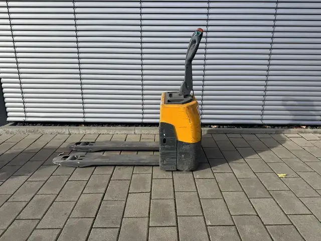 Jungheinrich EME114 - NEUE Batterien 10/2025 — Elektrohubwagen — gebraucht kaufen | 123Machinery